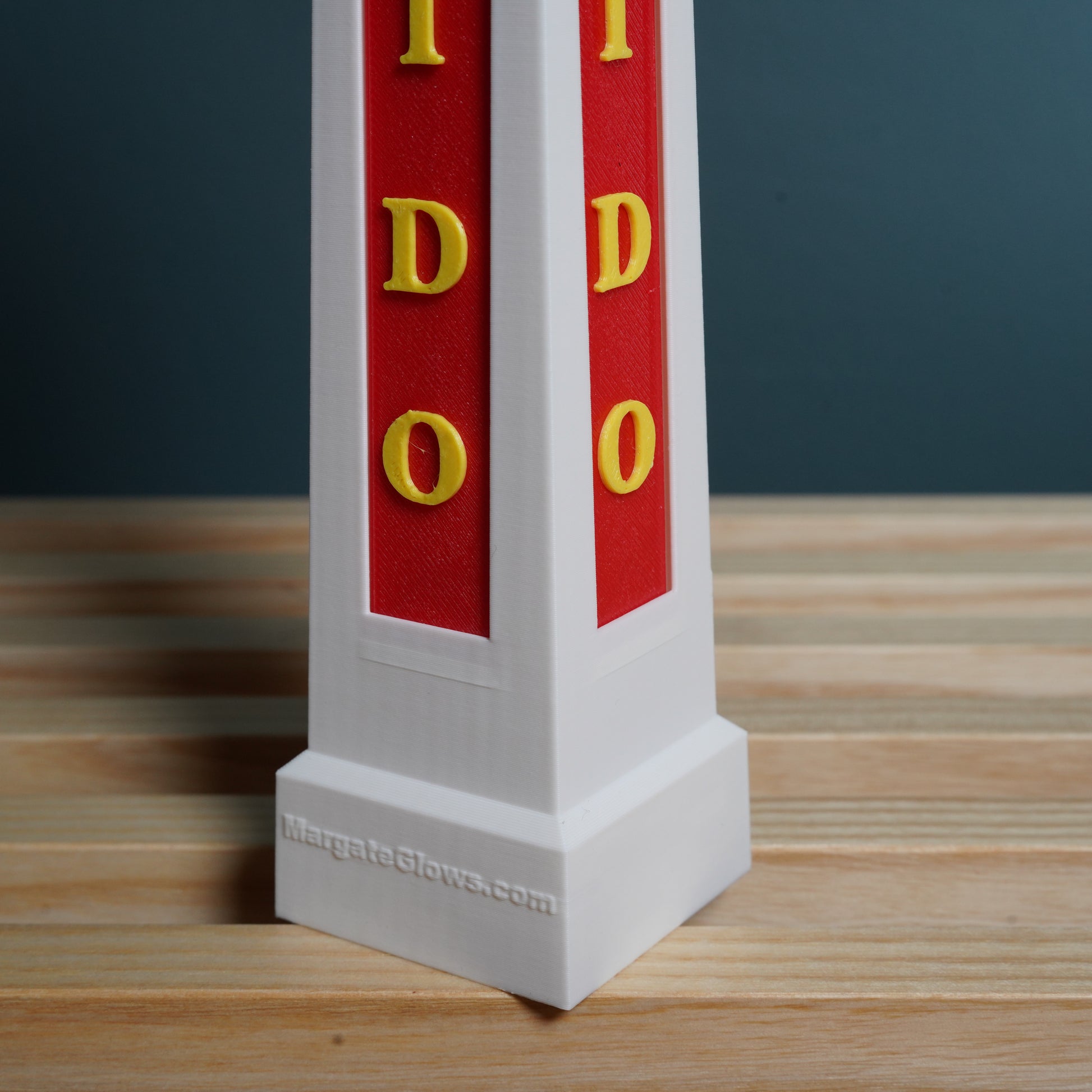 detail view of the Margate Lido model - 18cm tall